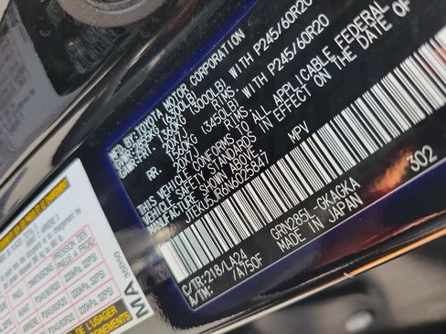 Used 2022 Toyota 4Runner Limited AWD/4WD image 36