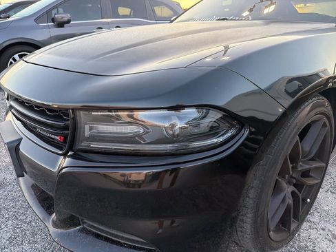 Used 2021 Dodge Charger SXT w/ Leather Interior Group RWD image 4