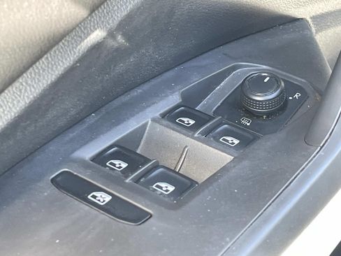 Used 2019 Volkswagen Jetta SEL Premium FWD image 15