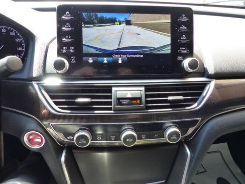 Used 2020 Honda Accord Sport image 38