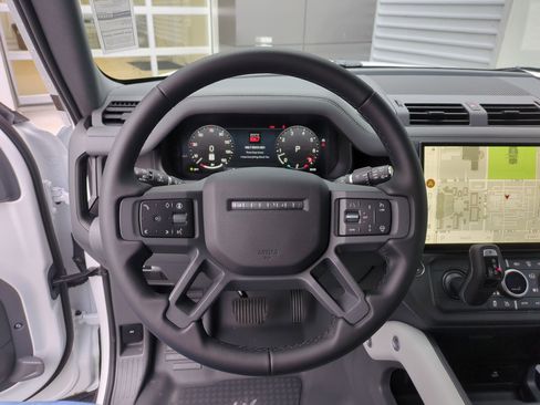 New 2026 Land Rover Defender 110 X-Dynamic SE image 13