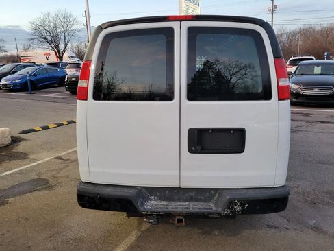 Used 2019 Chevrolet Express 3500 Extended w/ Driver Convenience Package RWD image 11