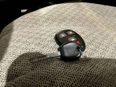 Used 2023 Chevrolet Express 3500 LS image 32