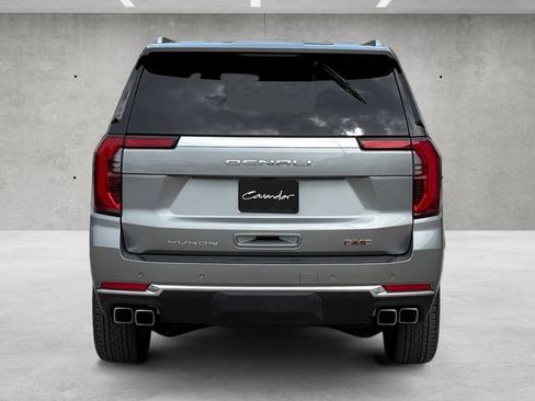 Used 2025 GMC Yukon XL Denali AWD/4WD image 15
