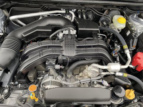 Used 2025 Subaru Crosstrek 2.5i Limited w/ Crosstrek Mirror Package image 23