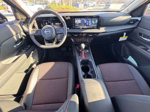 New 2026 Nissan Kicks SR w/ Illumination Package image 11