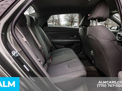 Used 2025 Hyundai Elantra SE FWD image 21