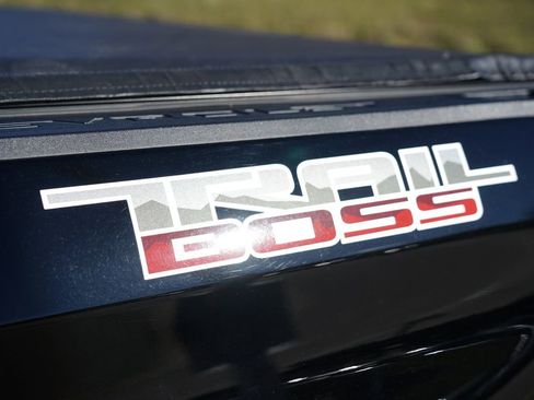 Used 2024 Chevrolet Silverado 1500 LT Trail Boss w/ LT Trail Boss Premium Package image 41