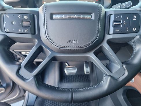 Used 2024 Land Rover Defender 130 X image 29