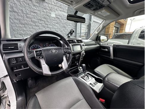 Used 2017 Toyota 4Runner SR5 Premium AWD/4WD image 14