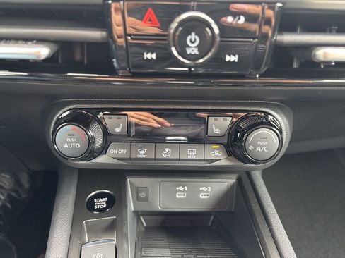 New 2026 Nissan Kicks SV w/ SV Premium Package image 13