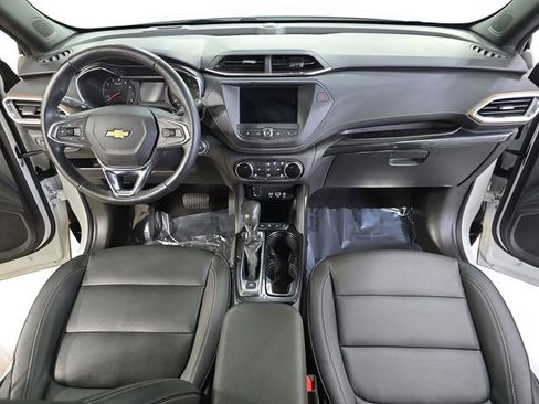 Used 2023 Chevrolet TrailBlazer ACTIV image 11