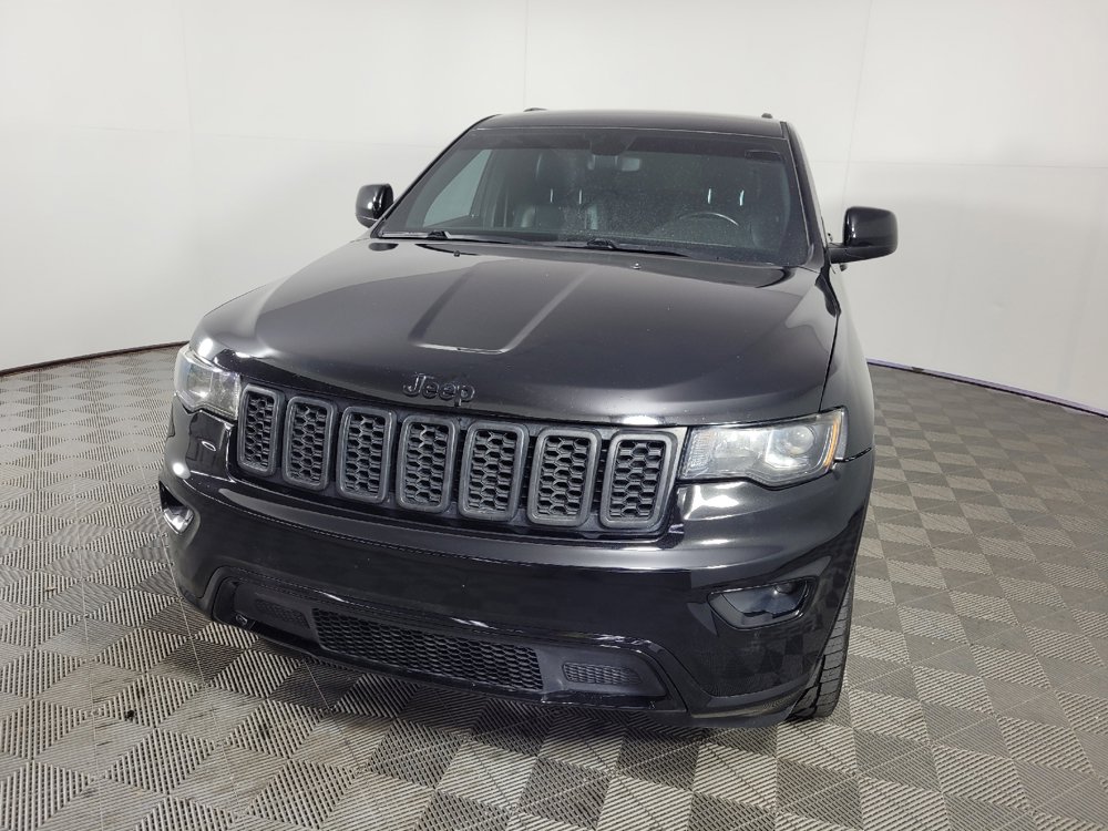 Used 2020 Jeep Grand Cherokee Altitude RWD image 15