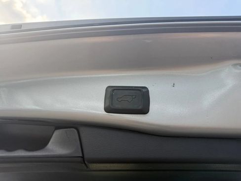 Used 2023 Toyota RAV4 XLE w/ Convenience Package FWD image 28