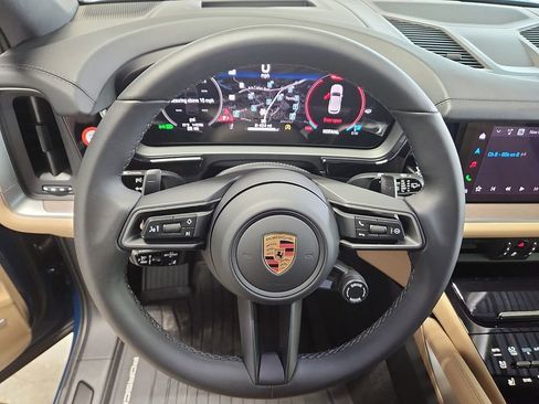 New 2026 Porsche Cayenne S AWD/4WD image 18