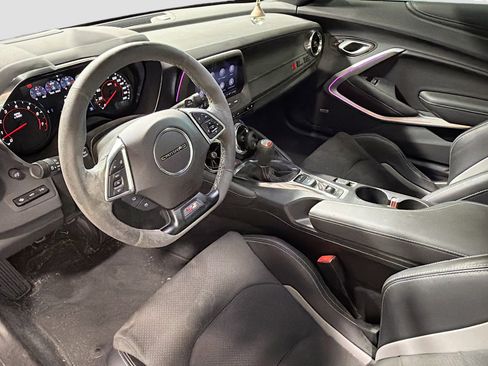 Used 2022 Chevrolet Camaro SS RWD image 11