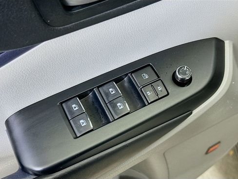 Used 2019 Toyota Highlander Limited Platinum image 21