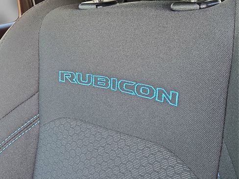 Used 2023 Jeep Wrangler Unlimited Rubicon 4xe image 26