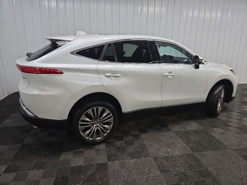 Used 2024 Toyota Venza Limited AWD/4WD image 3