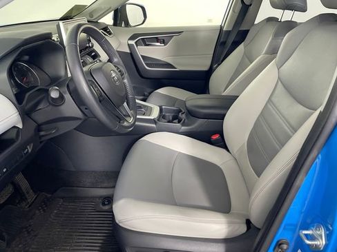 Used 2019 Toyota RAV4 XLE Premium w/ Advanced Technology Package AWD/4WD image 2