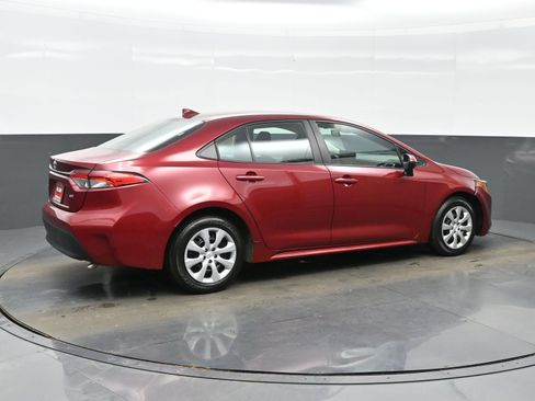 Used 2024 Toyota Corolla LE image 6