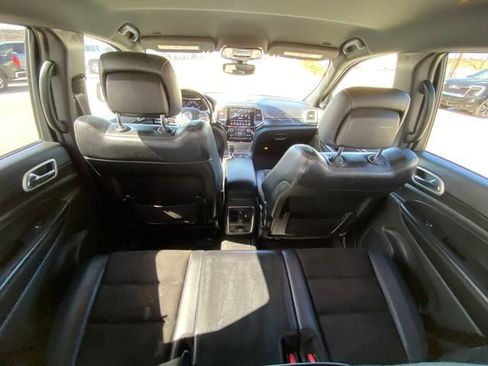 Used 2020 Jeep Grand Cherokee Altitude image 18