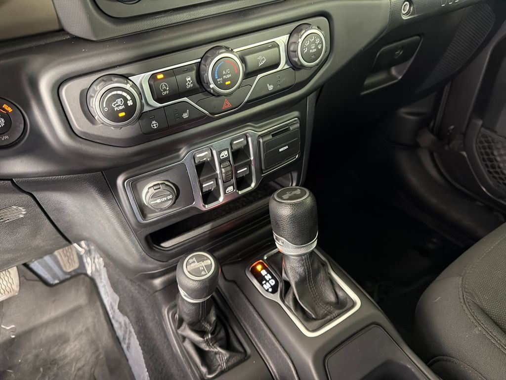 Used 2020 Jeep Wrangler Unlimited Sport AWD/4WD image 16