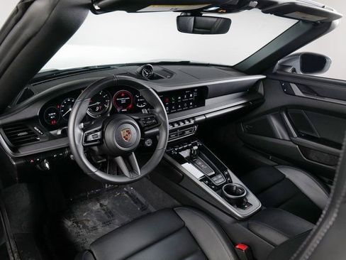 Used 2024 Porsche 911 Carrera image 23