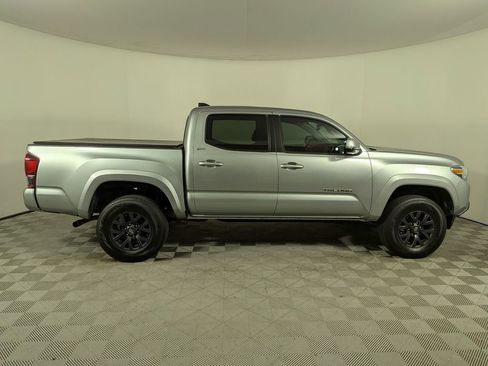 Used 2023 Toyota Tacoma SR5 w/ Technology Package RWD image 2