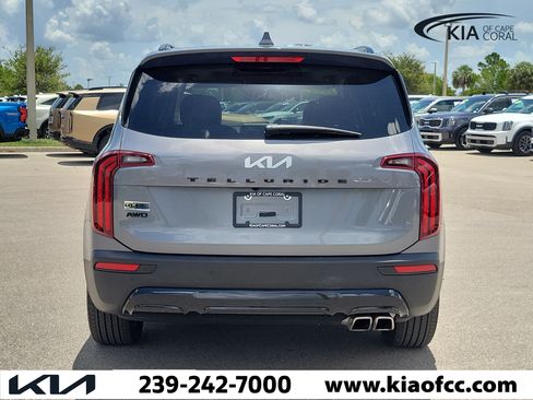 Certified 2022 Kia Telluride SX w/ SX Prestige Package AWD/4WD image 5