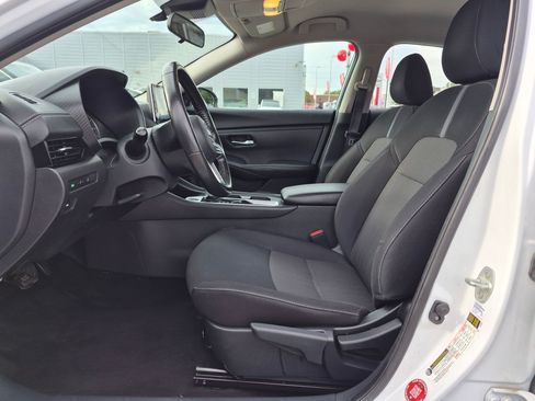 Used 2022 Nissan Sentra SV FWD image 17
