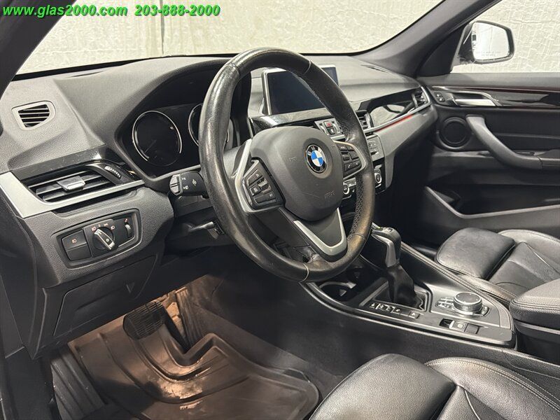 Used 2019 BMW X1 xDrive28i w/ Convenience Package AWD/4WD image 3