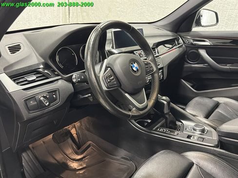 Used 2019 BMW X1 xDrive28i w/ Convenience Package AWD/4WD image 3