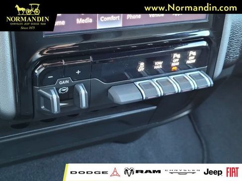 Used 2025 RAM 2500 Big Horn AWD/4WD image 12