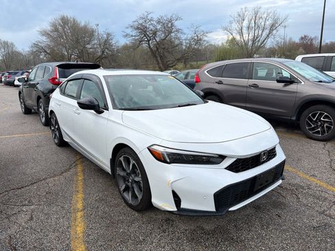 Used 2025 Honda Civic Sport Touring image 4