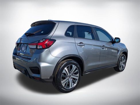 Used 2024 Mitsubishi Outlander Sport SE image 3