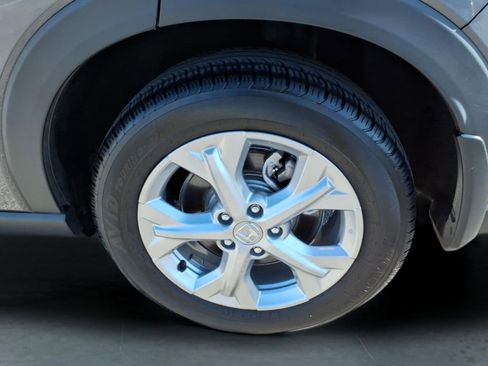 Used 2023 Honda HR-V LX image 11