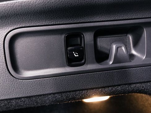 Certified 2026 Mercedes-Benz GLC 300 4MATIC image 32