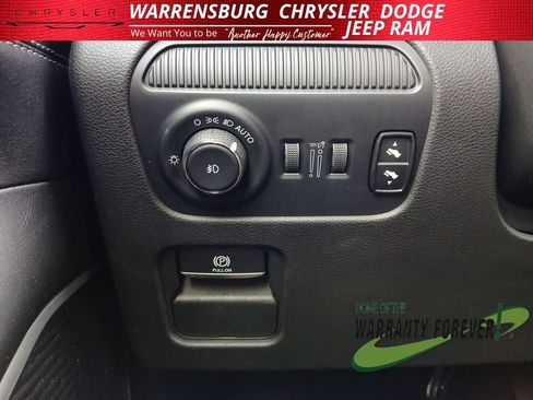 Used 2024 Jeep Wagoneer L Series II w/ Flexible Seating Group image 31