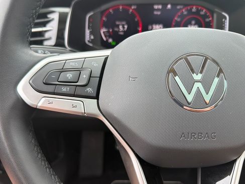 Certified 2025 Volkswagen Jetta SEL FWD image 13