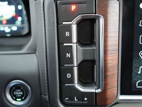 Certified 2024 GMC Yukon Denali Ultimate image 35