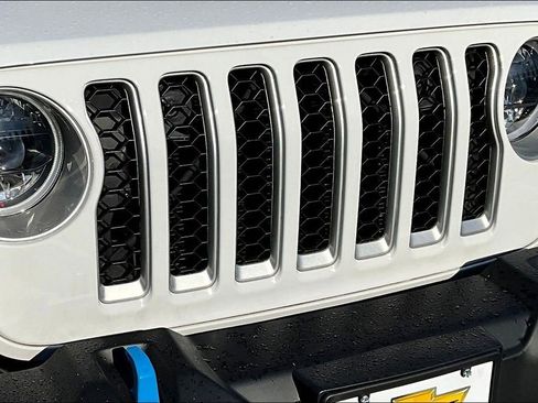 Used 2023 Jeep Wrangler Unlimited Sahara w/ Cold Weather Group image 29