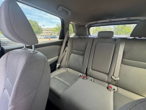 Used 2025 Nissan Rogue SV FWD image 40