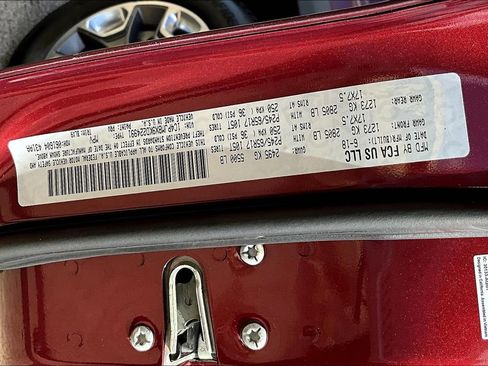 Used 2019 Jeep Cherokee Trailhawk image 35