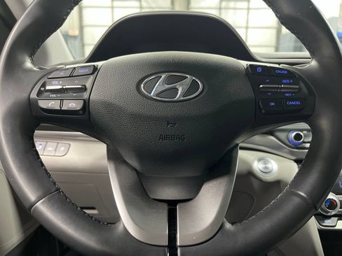 Used 2019 Hyundai Elantra Value Edition FWD image 18