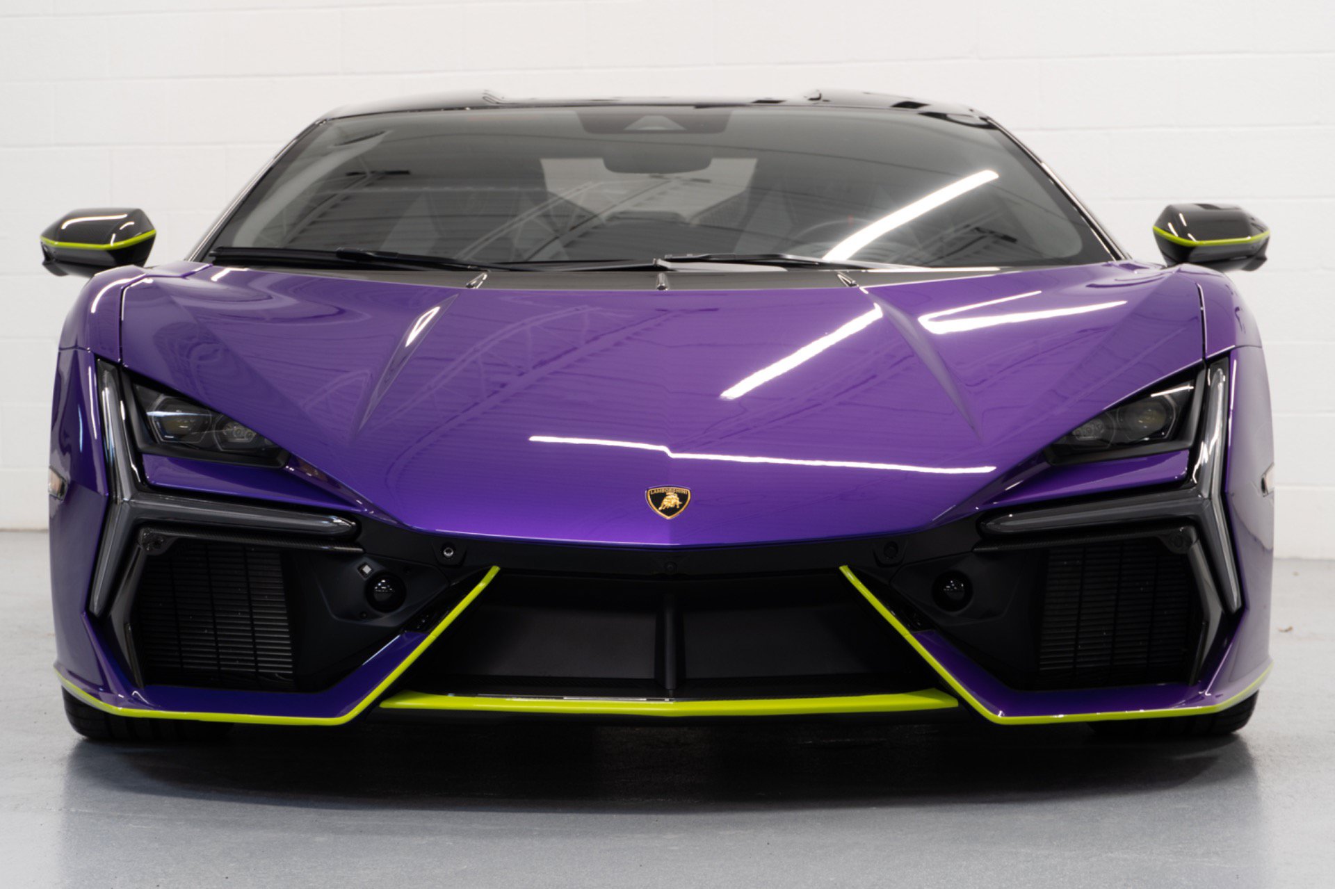 Used 2024 Lamborghini Revuelto AWD/4WD image 3