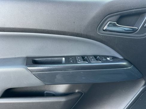 Used 2017 Chevrolet Colorado Z71 image 10