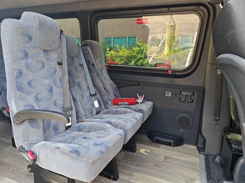 Used 2019 Mercedes-Benz Sprinter 2500 image 25