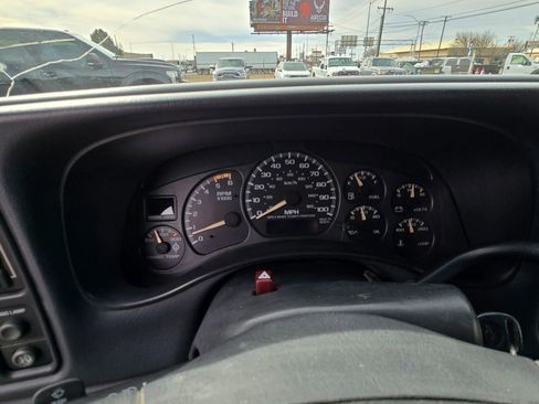 Used 2002 Chevrolet Silverado 2500 LS w/ Electrical Convenience Pkg AWD/4WD image 15