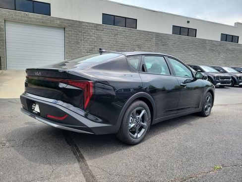New 2026 Kia K4 FWD image 4